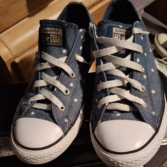 Converse Denim Blue Polka Dot Sneakers - Picture 1 of 6